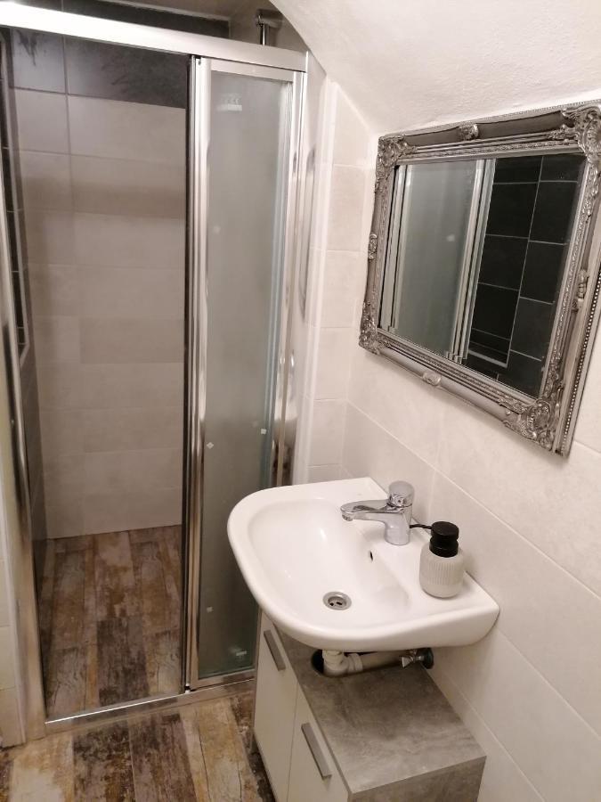 Apartment B B B 체스키크룸로프 외부 사진